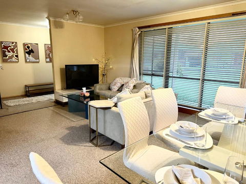 Serenity In Devonport Town - Accommodation Georgetown 0