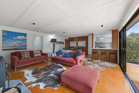 Shangri La - Surf Parade - Beachfront - Accommodation Georgetown 2