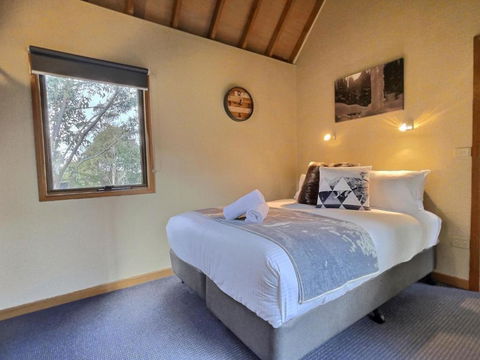Sharpys Chalet - Accommodation Georgetown 2