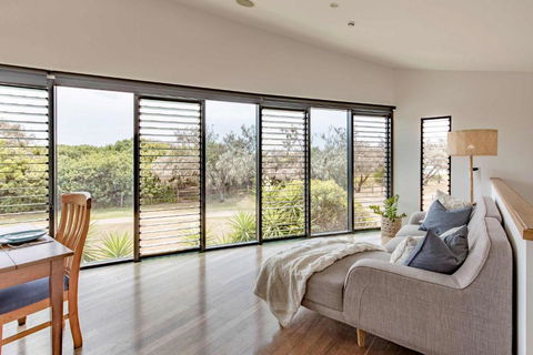 Shelly Oceanfront Estate - Accommodation Georgetown 2