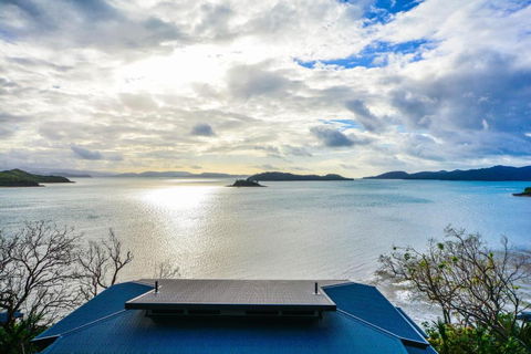 Shorelines 31 Renovated Upmarket Two Bedroom Apartment With Ocean Views And Buggy - Accommodation Georgetown 3