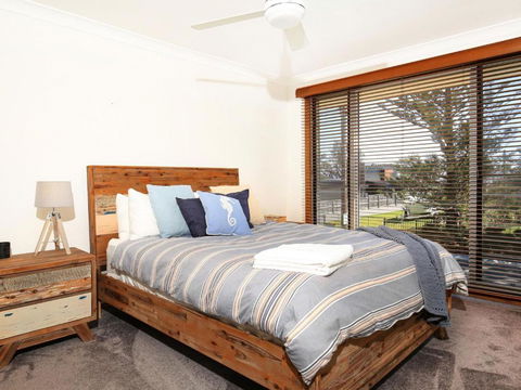 Shores I Pet Friendly I 1 Min Walk To Beach - Accommodation Georgetown 3