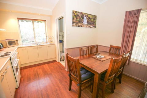 Silver Birches Holiday Village - Unit 7 - Accommodation Georgetown 3