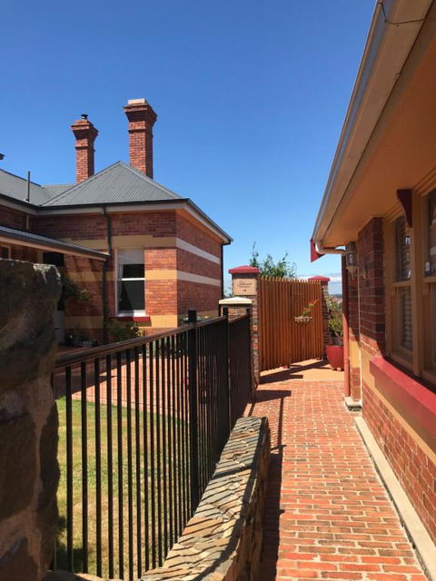 Silwood Apartment Fully Self Contained With Kitchen And Laundry - Accommodation Georgetown 0