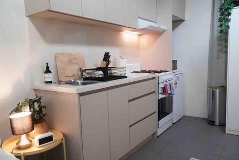 Simple And Tidy Small Studio Surry Hills - Accommodation Georgetown 3