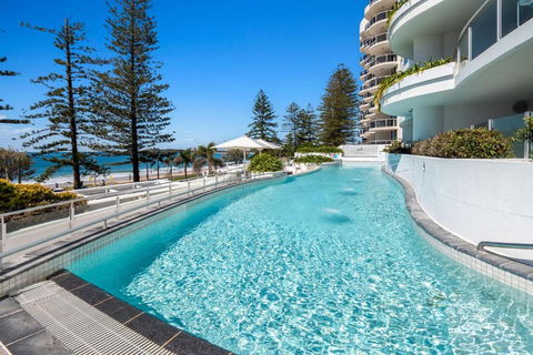 Sirocco 404 Luxurious 3 Bedroom Unit, Ocean Front - Accommodation Georgetown 3