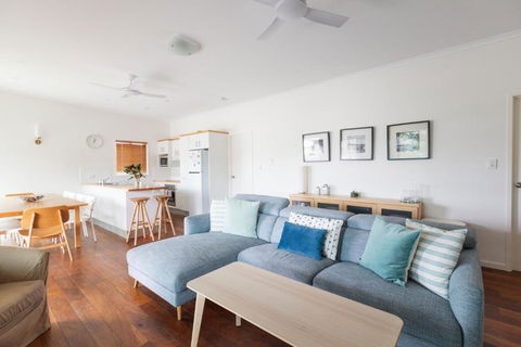 Six River - LJHooker Yamba - Accommodation Georgetown 1