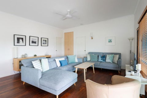 Six River - LJHooker Yamba - Accommodation Georgetown 2