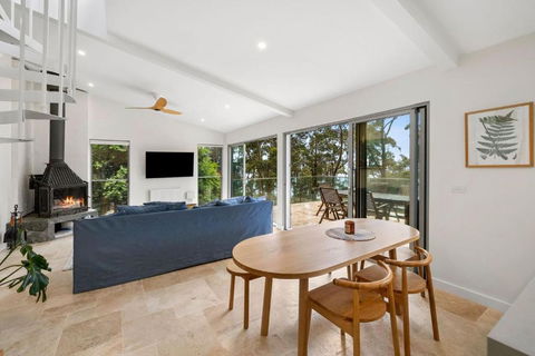 Sky High House - Accommodation Georgetown 2