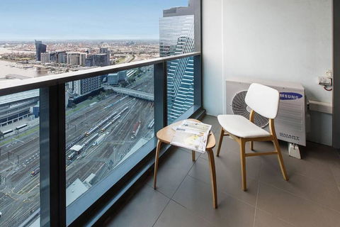 Skyline Panorama In Melbourne CBD With Parking - Accommodation Georgetown 1