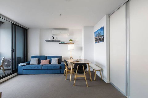 Skyline Panorama In Melbourne CBD With Parking - Accommodation Georgetown 3
