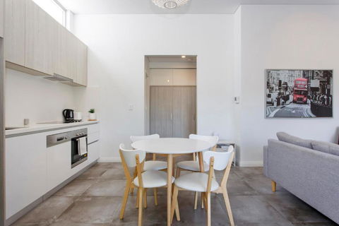 Stirling Apartment 3- Modern Central Apartment - Accommodation Georgetown 2