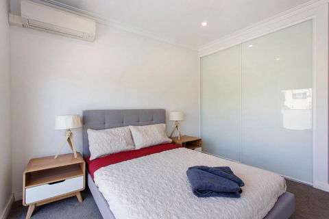 Stirling Apartment 3- Modern Central Apartment - Accommodation Georgetown 3