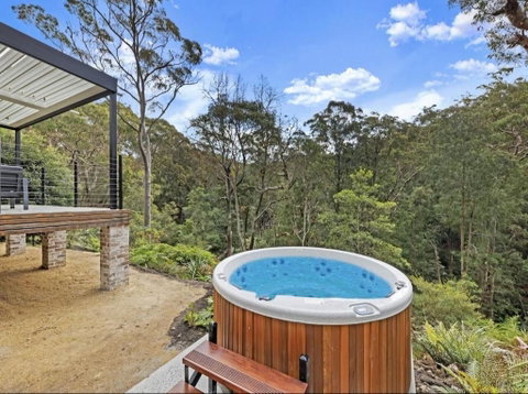 Stunning Peaceful Holiday Haven With Waterfall - Accommodation Georgetown 0