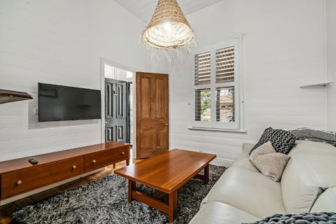 Swainson On Gordon - Accommodation Georgetown 0