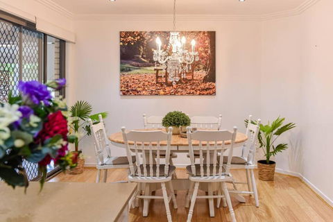 The Arcadia - Entire Luxurious English Cottage With Huge Privacy Near CBD - Accommodation Georgetown 1