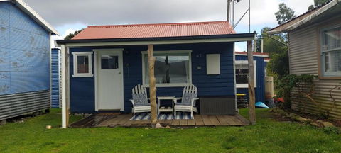 The Artists Cottage - Absolute Waterfront - Accommodation Georgetown 2