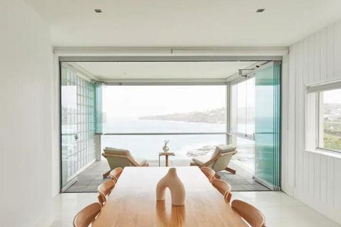 Tamarama Oceanfront Apartment - Best View In Sydney - Accommodation Georgetown 1