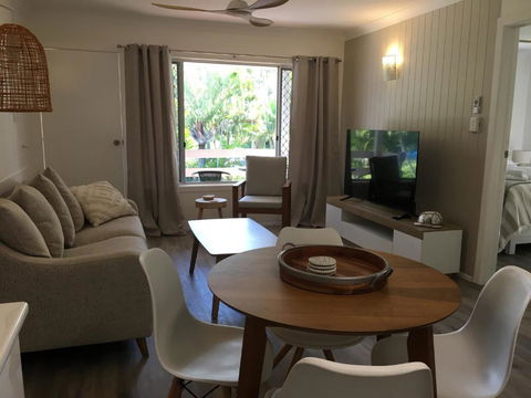 The Bay Beach Shack, Hervey Bay - Accommodation Georgetown 1