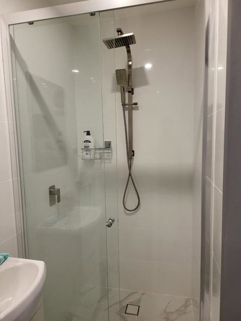 T&V Suites - Accommodation Georgetown 1