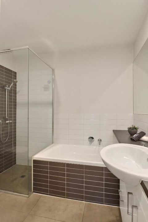 Terminus Apartment I Steps From Geelongs Buzz - Accommodation Georgetown 3