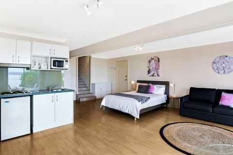 The Bay - Accommodation Georgetown 1