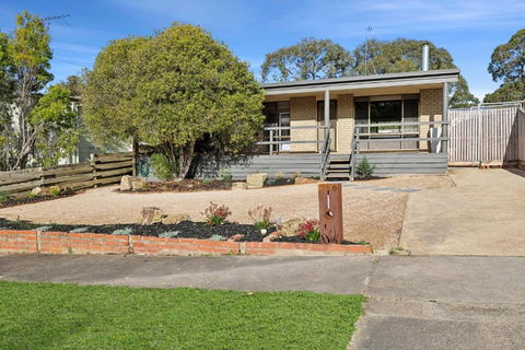 The Beach Hut - Accommodation Georgetown 0