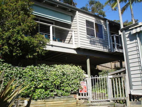 The Beach Hut Avoca Beach NSW - Accommodation Georgetown 0