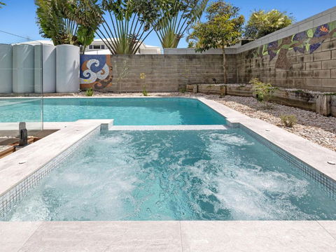 The Beachside Sanctuary -500m From Beach With Pool & Heated Spa - Accommodation Georgetown 0