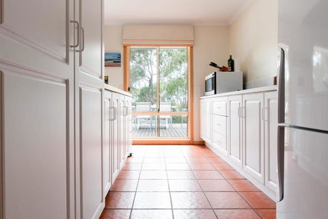 The Blue Bush Shack In Binalong Bay - Accommodation Georgetown 3