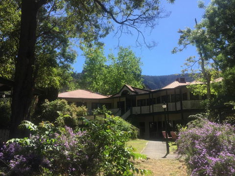 The Grand Halls Gap - Accommodation Georgetown 2
