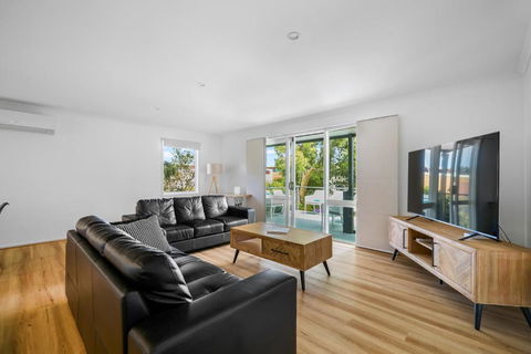 The Deck House Anglesea - Accommodation Georgetown 2