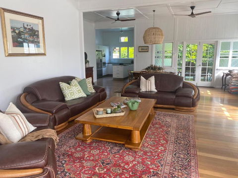 The Grand Queenslander On Turner - Accommodation Georgetown 2