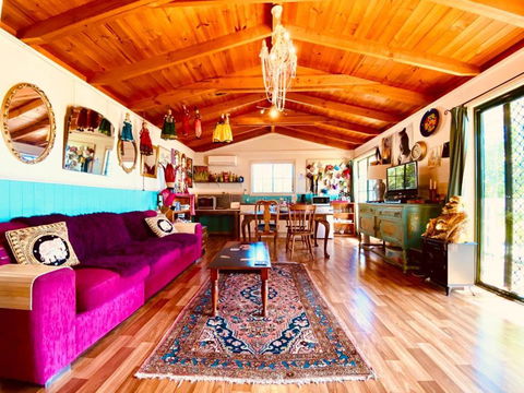 The Bohemian Art Studio - Accommodation Georgetown 2