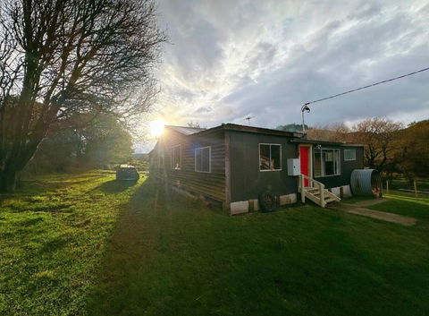 The Bushmill Cottage - Accommodation Georgetown 0
