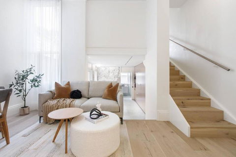 The Cloud - A Sumptuous Scandi Terrace Retreat - Accommodation Georgetown 0