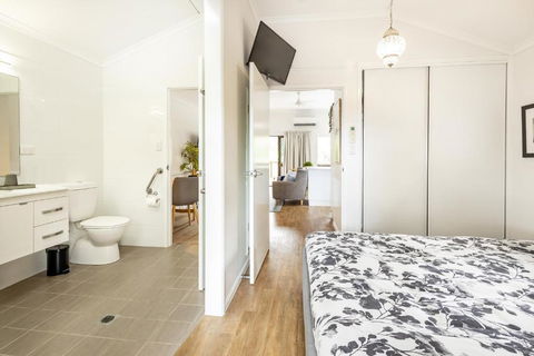 The Cottage - Mountain Views 1BR - 5 Min To Beach - Accommodation Georgetown 1