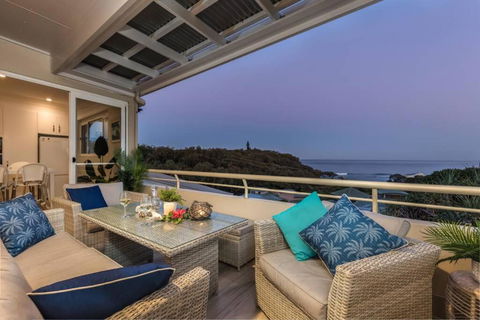 The Cove - Best Ocean Views - Sleeps 6 - Accommodation Georgetown 1