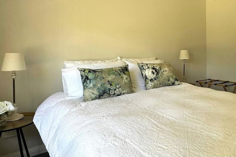 The Cricket House - Family & Pet-Friendly Home - Accommodation Georgetown 2