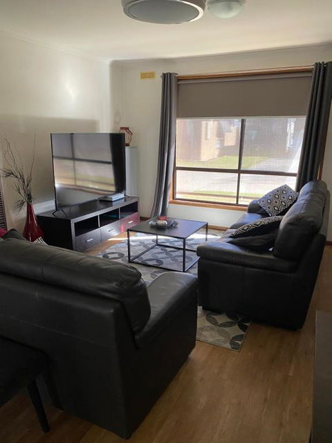 The Den On Diamond Drive - Accommodation Georgetown 1