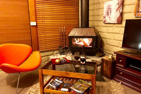 BEAUTIFUL RETREAT - 20 Mins To CBD And Only 10 Mins To MONA! - Accommodation Georgetown 3