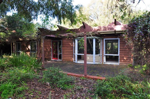 BEECHWOOD - SURF SIDE - Accommodation Georgetown 0