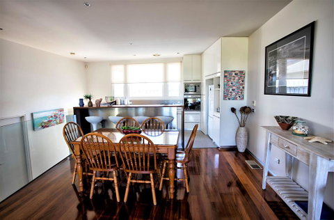 BELLA CASA - Accommodation Georgetown 2