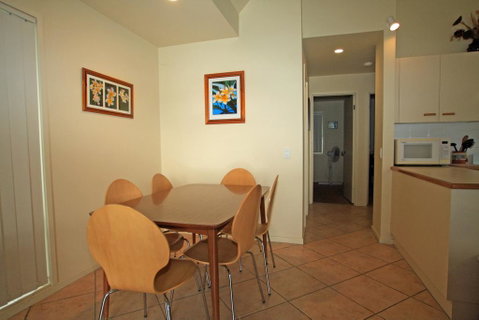 Berrara Lagoon Front Chalet - Accommodation Georgetown 3