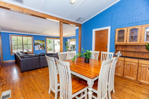 Best Central House - SLEEPS 11 !! - Accommodation Georgetown 0
