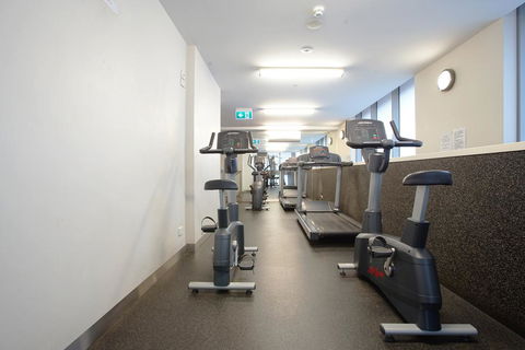 BHB Explore CBD Doorsteps #Free Carpark, Wine, Wifi - Accommodation Georgetown 2