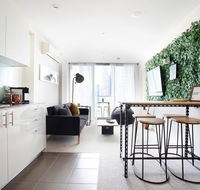 BHB Explore CBD Doorsteps Free Carpark Wine Wifi - Accommodation Georgetown