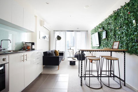 BHB Explore CBD Doorsteps #Free Carpark, Wine, Wifi - Accommodation Georgetown 0