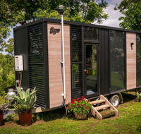Big Tiny Paz Seven Hills Tiny House Tallarook - Accommodation Georgetown