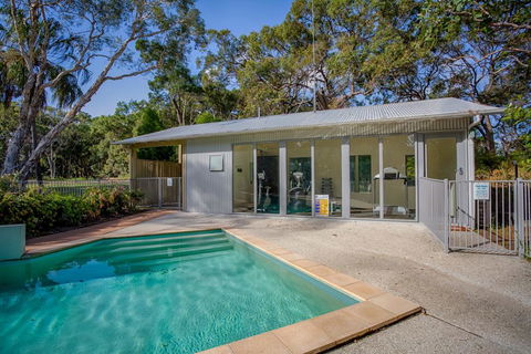 Bluewater 1 - Rainbow Shores, Amazing Location, Easy Walk To Beach, Pool, Aircon, Outdoor Spa - Accommodation Georgetown 3